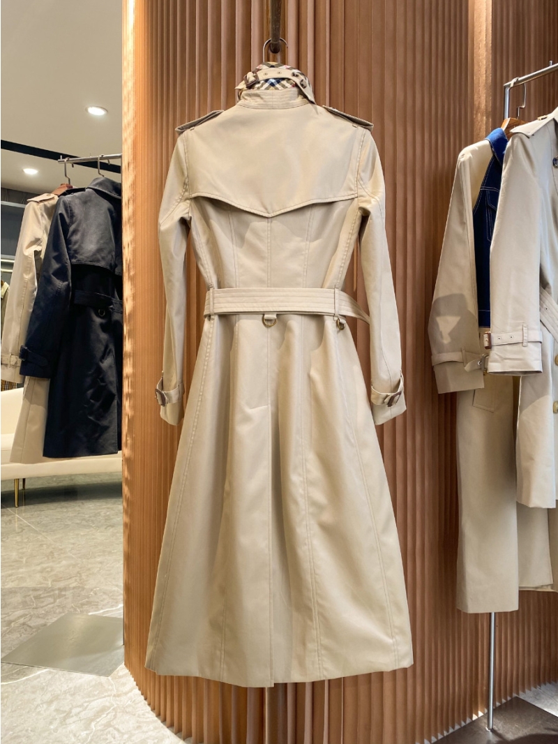 Burberry Women's Chelsea Long Heritage Trench Coat  beige