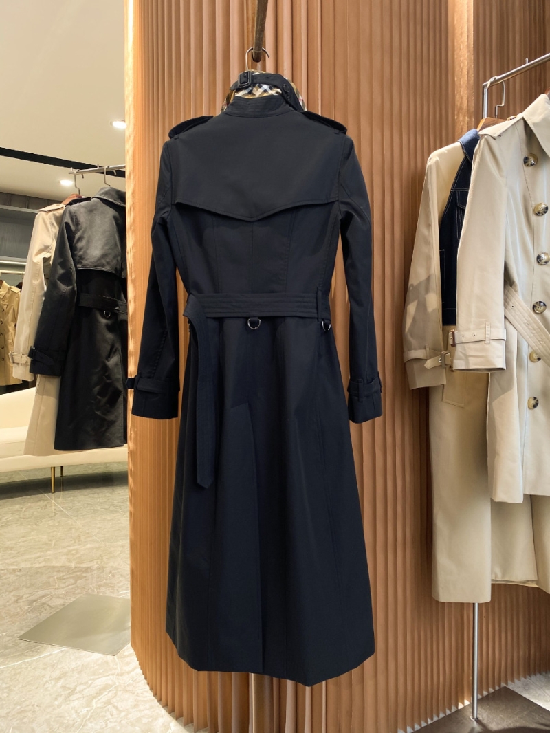 Burberry Women's Chelsea Long Heritage Trench Coat black