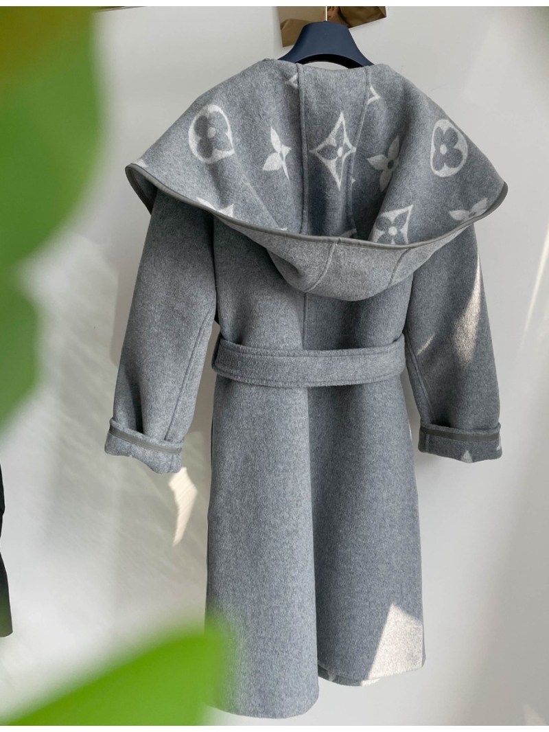 Louis Vuitton LV Classic Monogram Wool Hooded Coat with Reversible Wear and Belted Letter Design Grey