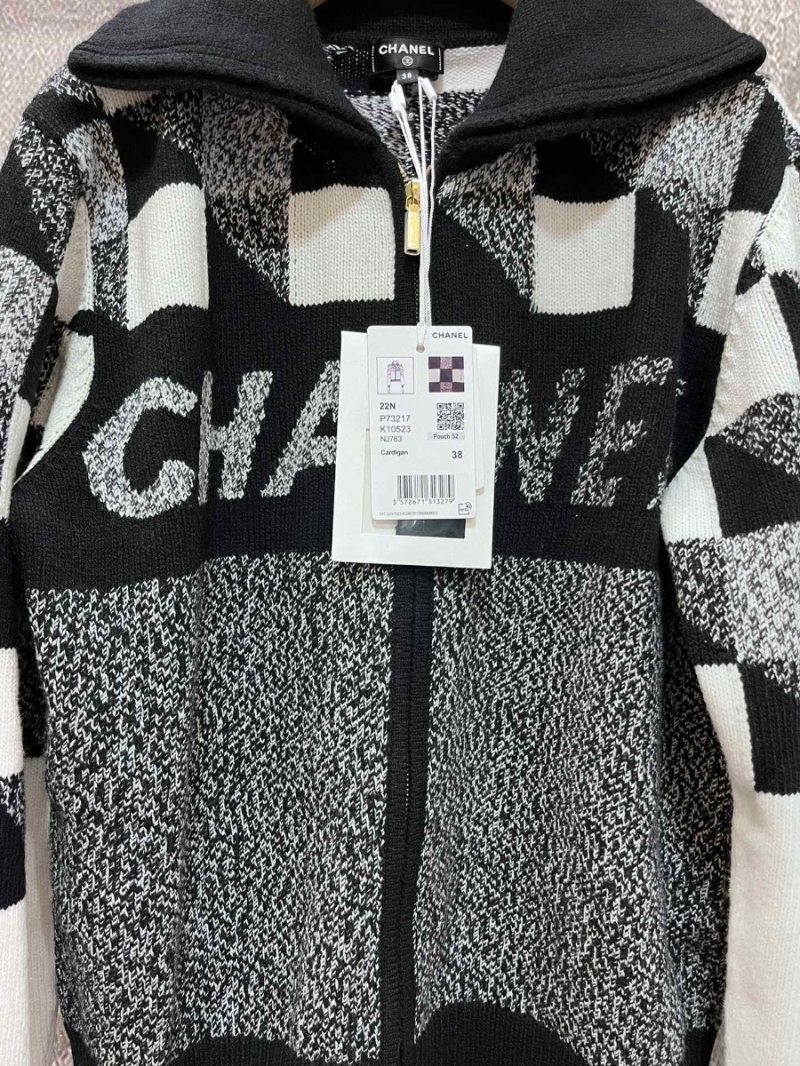 Chanel CoCo Neige Ski Series Cashmere Hooded Cardigan