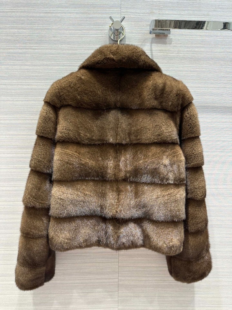 Dior Autumn-Winter Debut: Copenhagen Auction House Purple Label Mink Fur Coat
