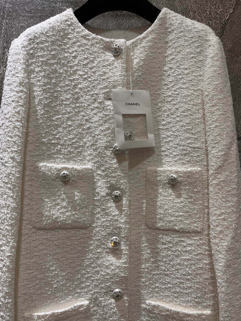 Chanel Elegant White Tweed Jacket