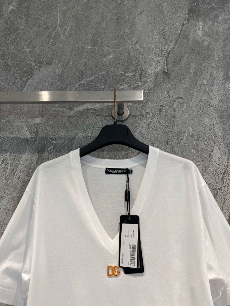 Dolce & Gabbana D&G V-Neck Drop Shoulder T-Shirt