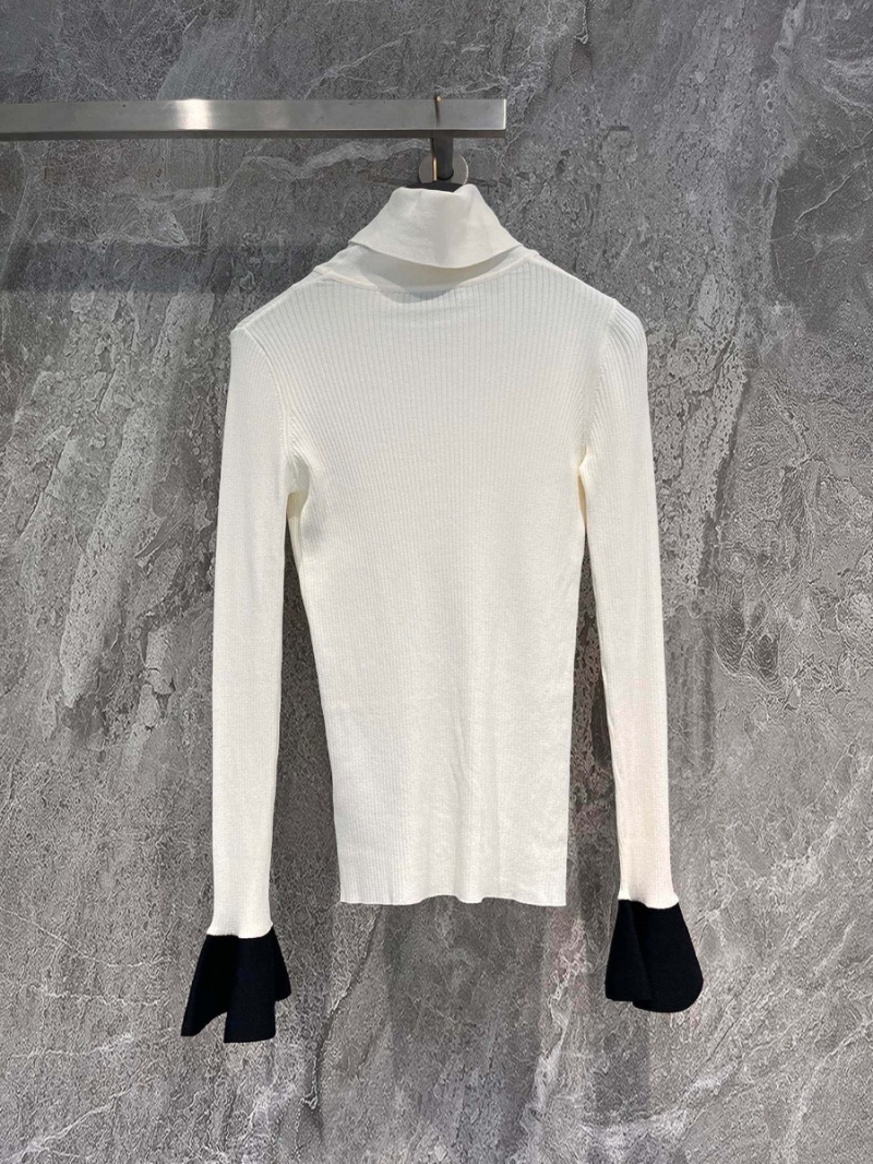 Contrast Turtleneck Knit Sweater