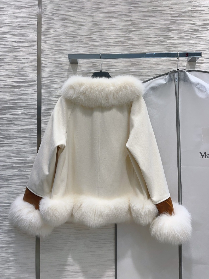MAX MARA Luxe Handcrafted White Horn Buckle Coat