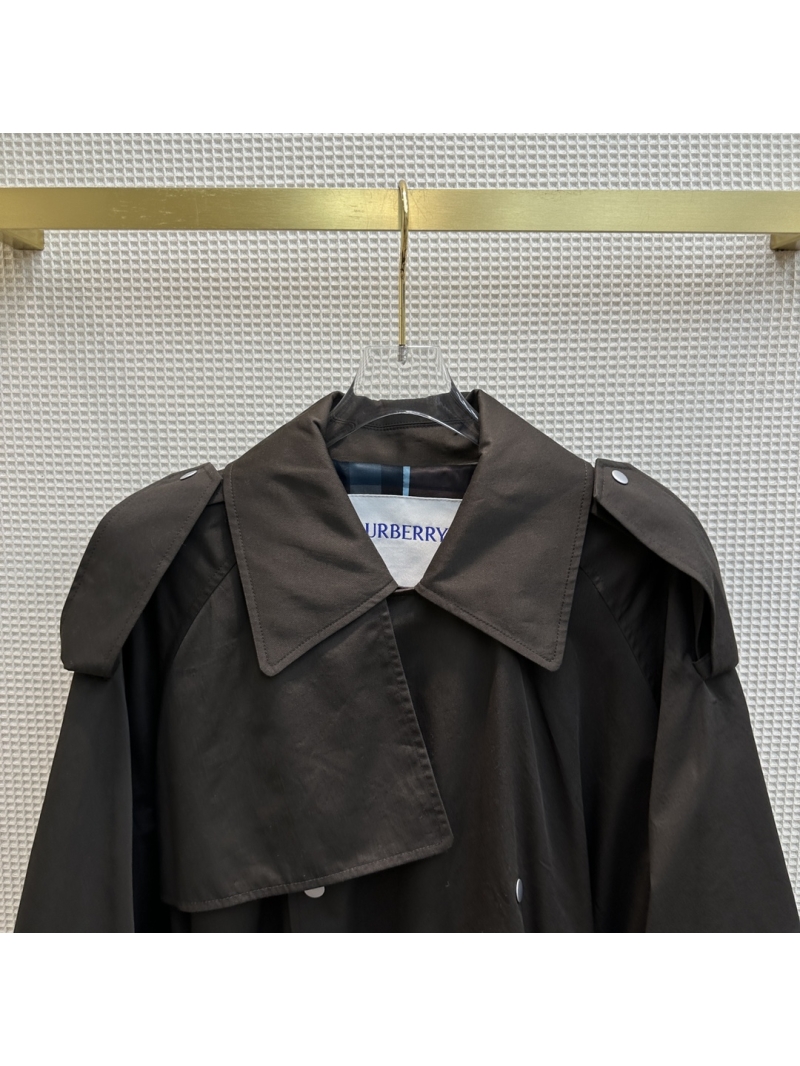 Burberry Classic Loose Belted Trench Coat