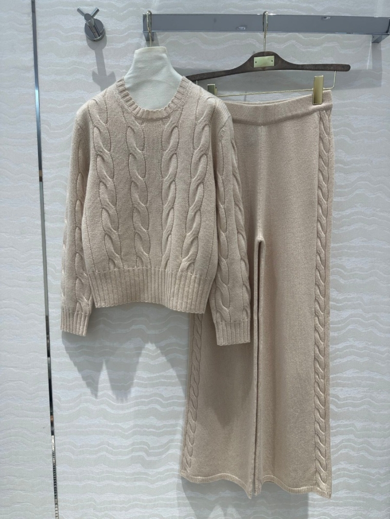 Loro Piana Cashmere Cable Knit Lounge Set. Cream
