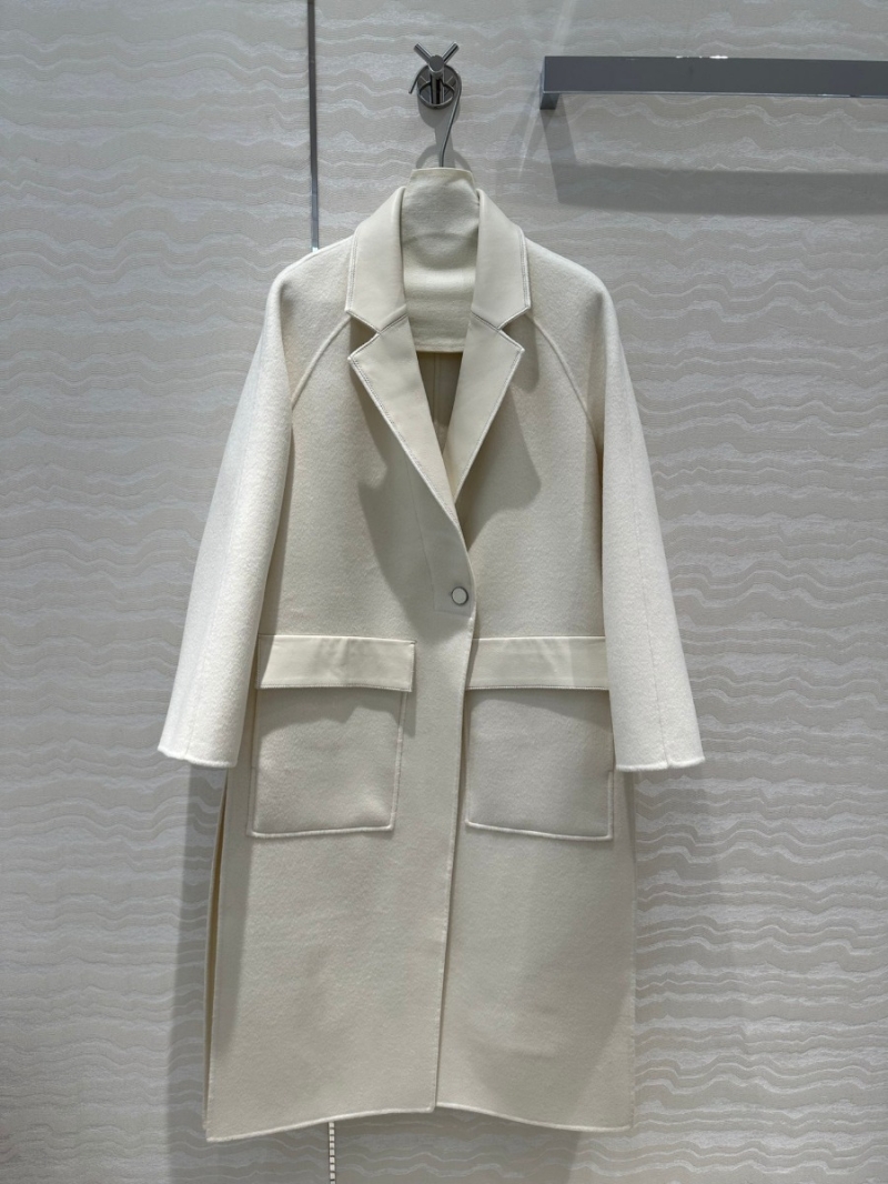 Hermès Limited Edition Luxurious Wool-Cashmere Coat with Sheepskin Details in Ivory