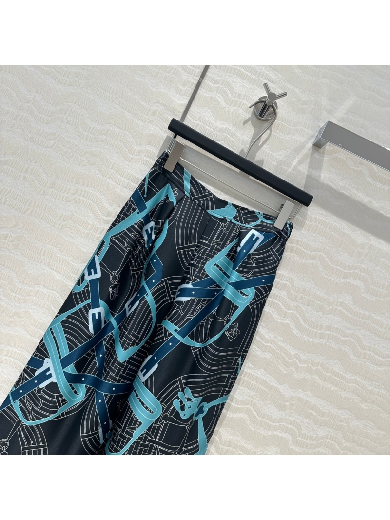 Hermès Collection Elegant Chain and Rope Print Silk Wide-Leg Trousers in Blue