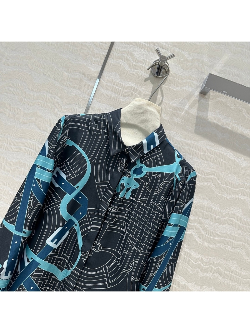 Hermès Collection Luxurious Chain and Rope Print Silk Shirt in Blue