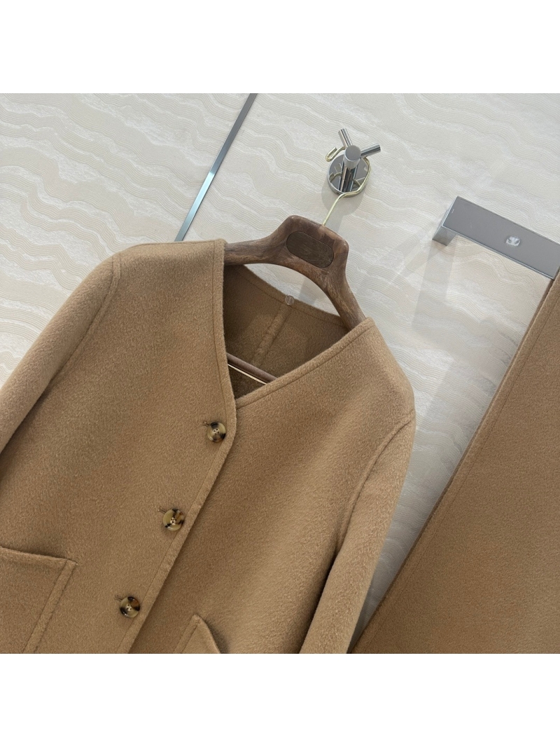 Loro Piana Handcrafted Cashmere Coat with Scarf - V-Neck Double-Pocket Jacket - Brown