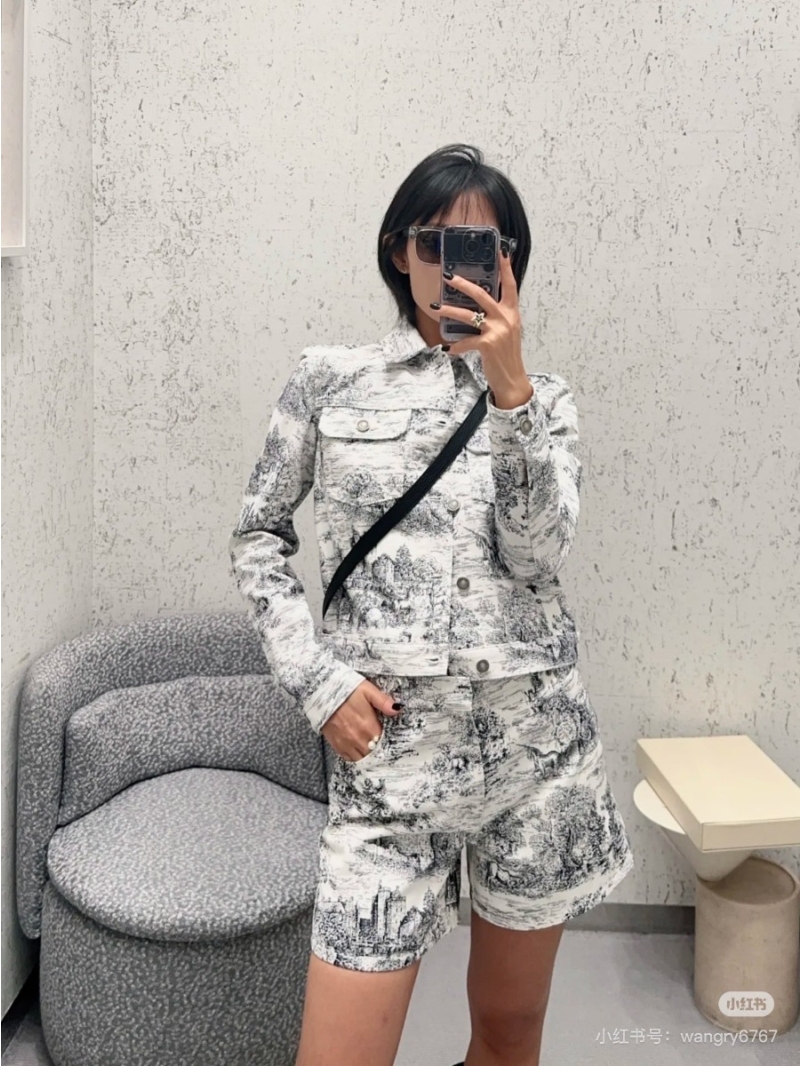 Dior MissDior Fall/Winter High-Waist Denim Shorts with Jungle Print