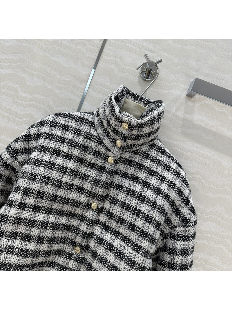 Chanel CC24K Collection Elegant Tweed Puffer Jacket Black/White Checkered