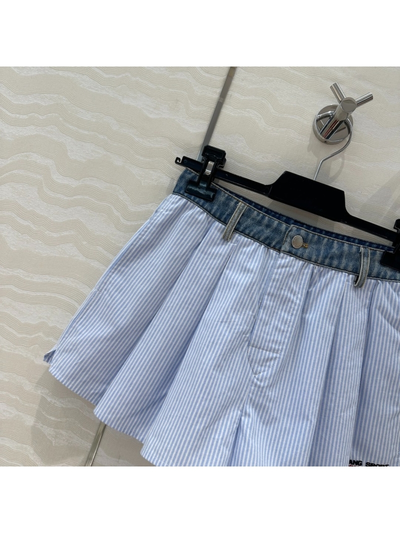 Alexander Wang Denim Fusion Chic Pleated Shorts in Blue.