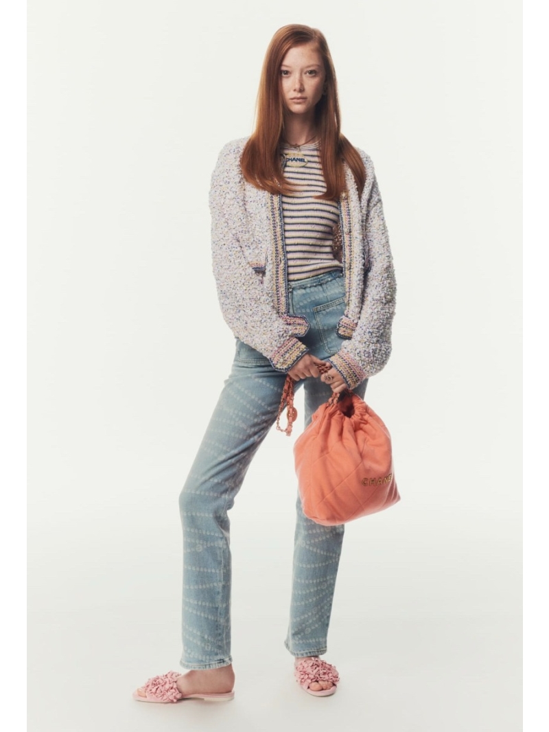 Chanel Coco Girl Elegant Pearl Chain Jeans Retro Wash. Light Blue