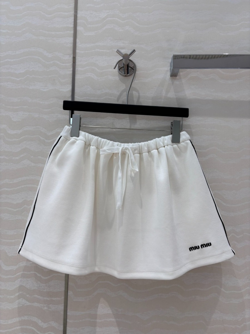 Miu Miu Retro Chic Two-Piece Skirt Set White