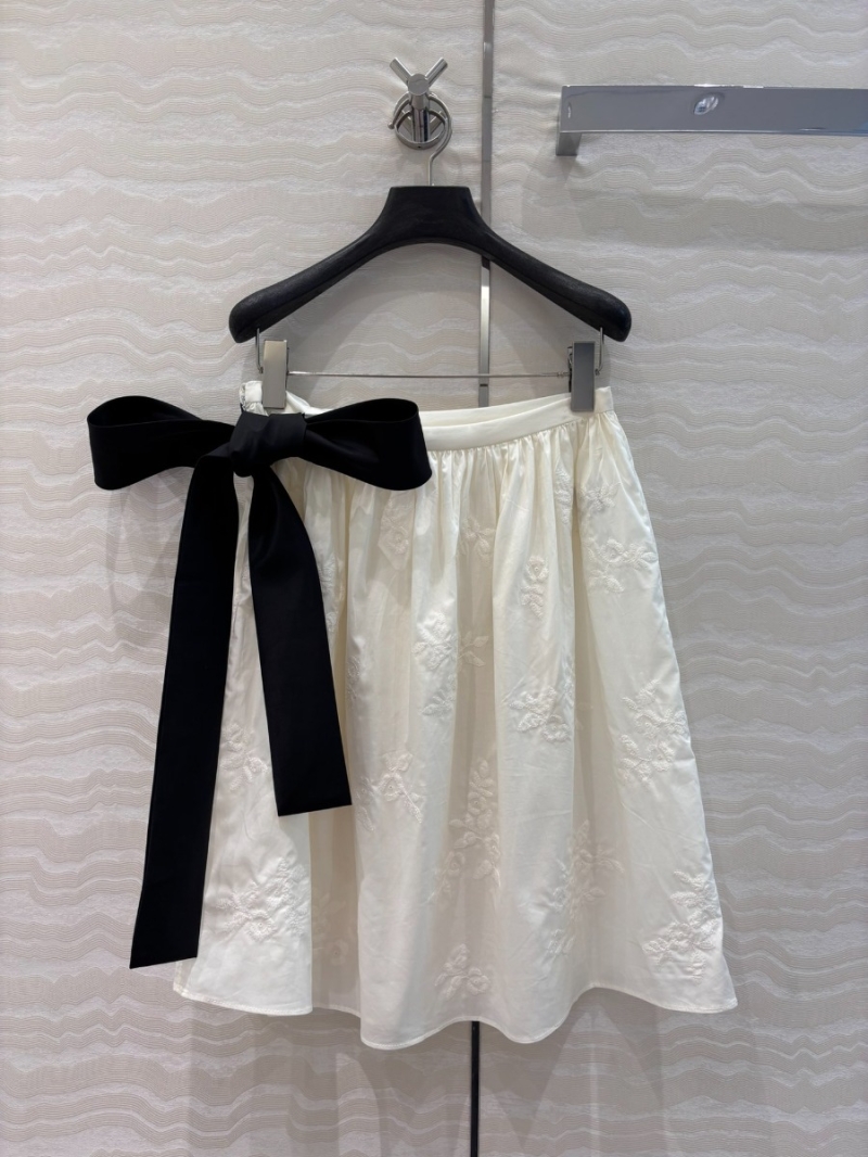 Miu Miu Exclusive Early Spring Embroidered Floral Midi Skirt