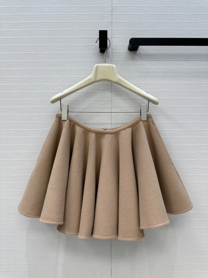 Alaia Autumn Winter New Collection Flounced Hem A-Line Skirt in Creamy Apricot