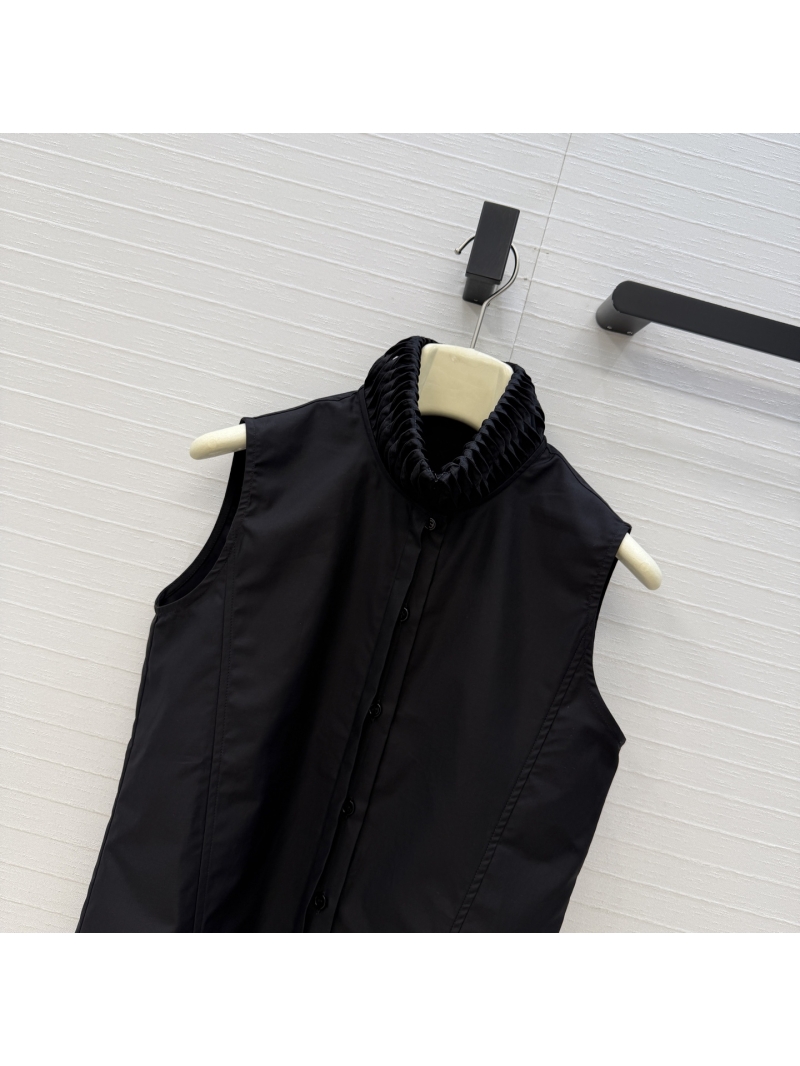 Alaïa Imported Cotton Poplin Twisted Stand-Collar Sleeveless Shirt