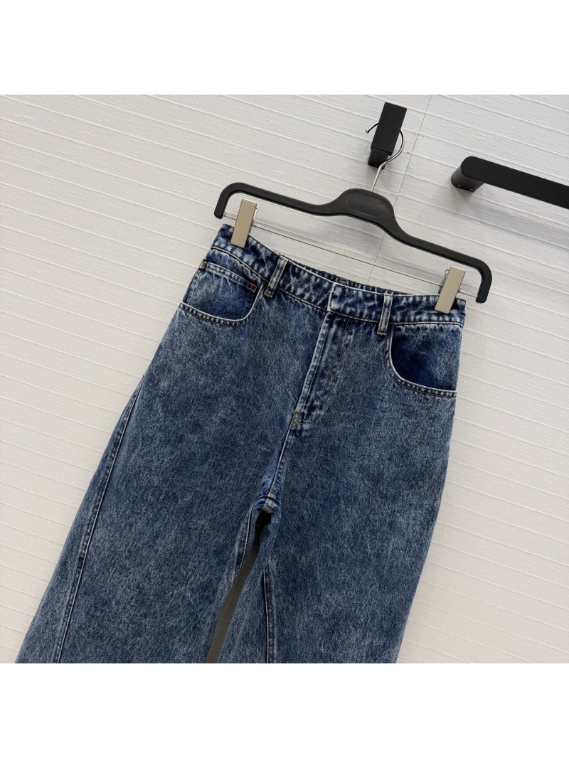 Alaia Signature Snow Wash Twisted Seam Cotton Denim Straight-Leg Jeans