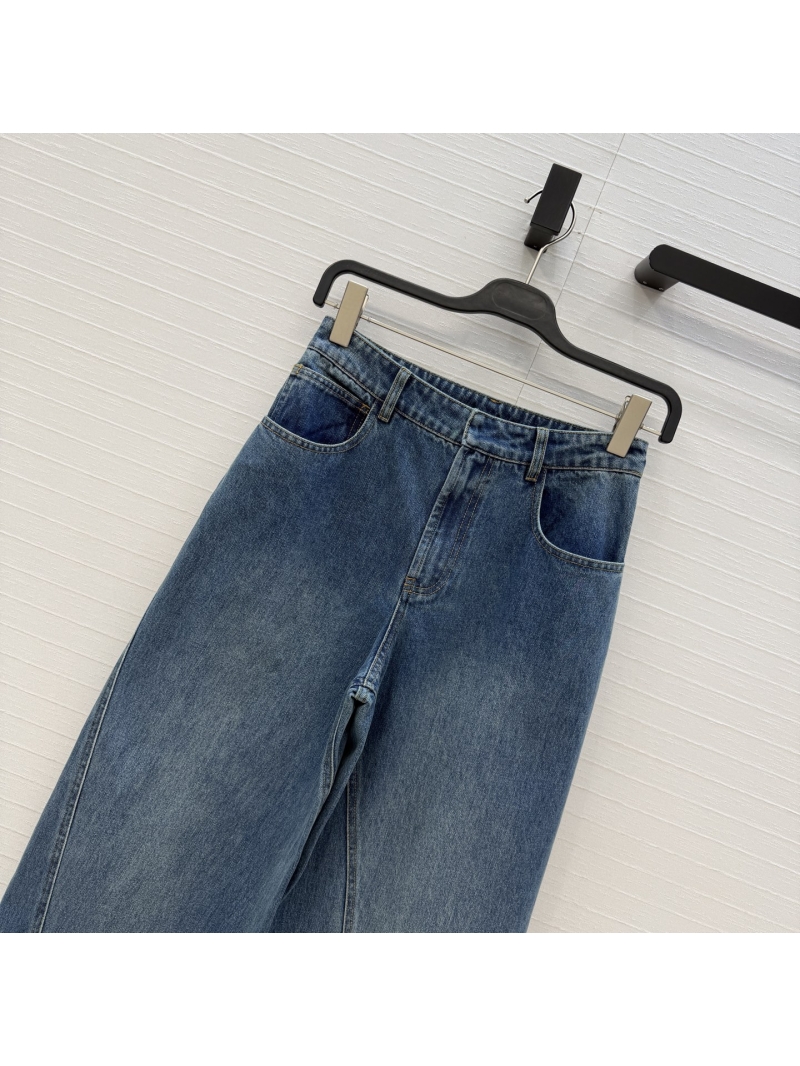 Alaia Signature Twisted Seam Vintage-Wash Imported Cotton Denim Jeans