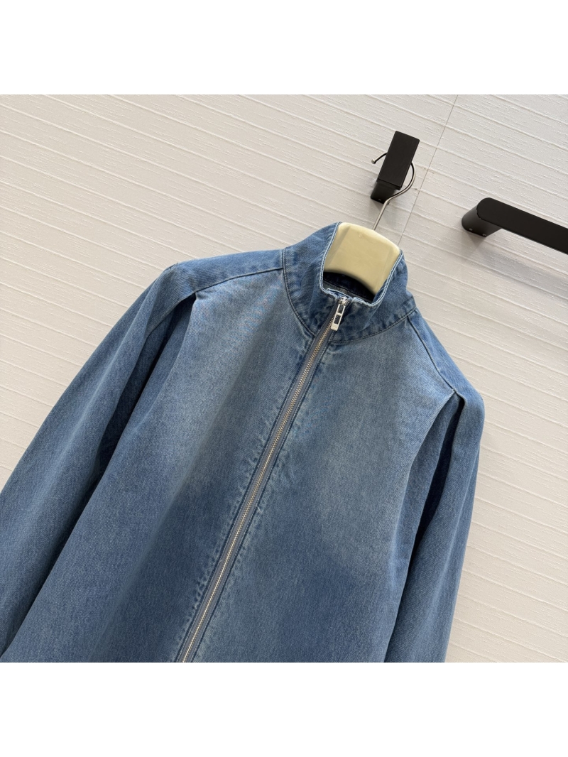 Ala&iuml;a Sculptural Imported Distressed Denim High-Low Zip Jacket in Washed Blue