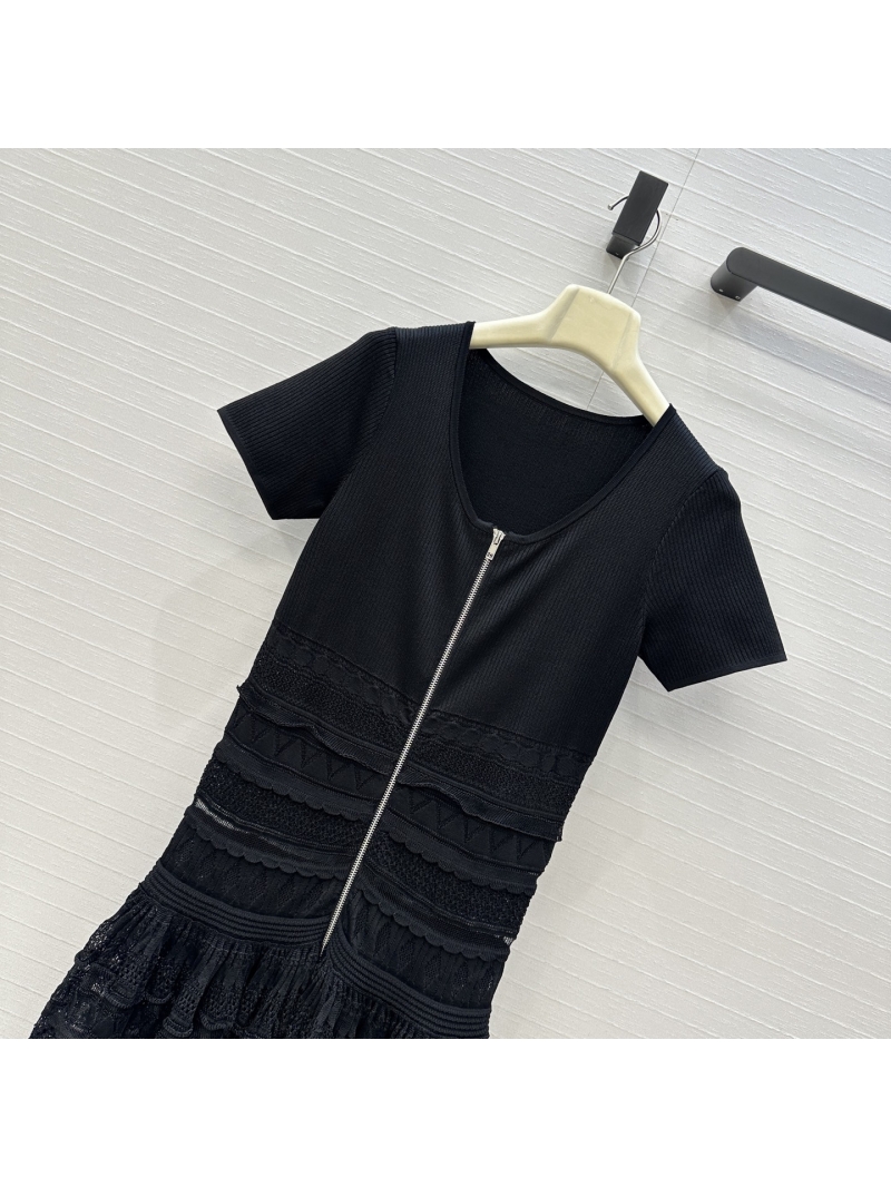 Alaïa Premium Knit Ballet-Inspired Open-Work Zipper Dress in Black
