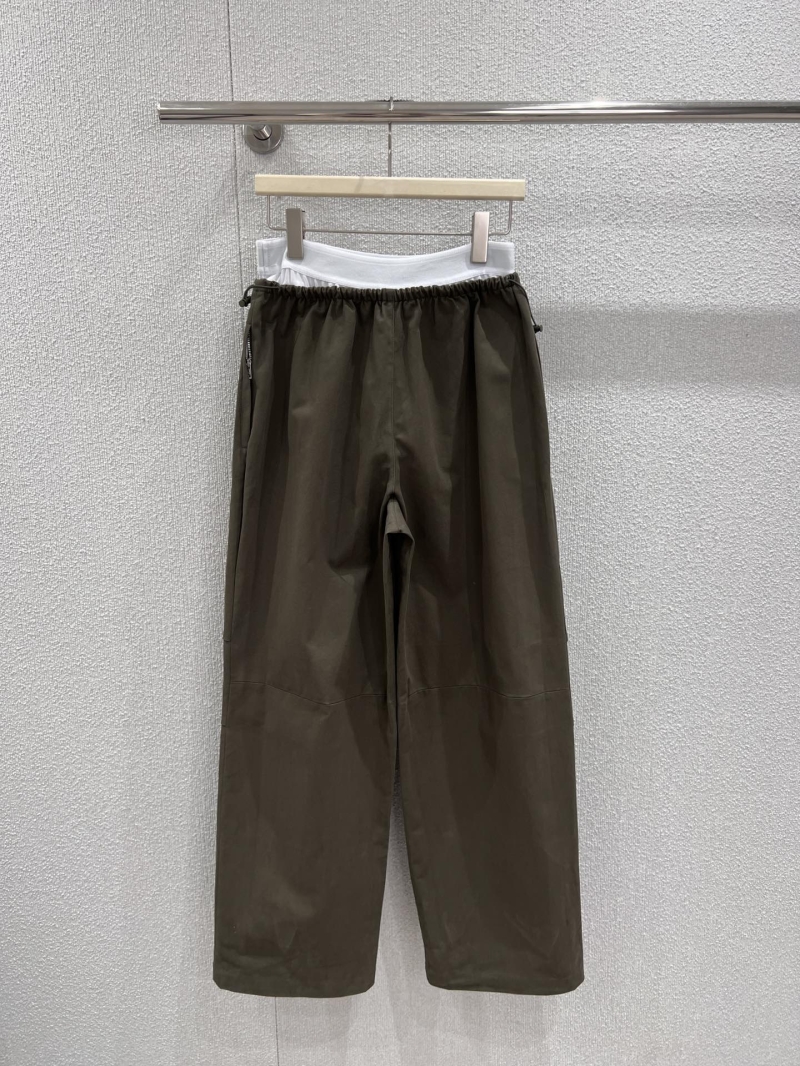 Alexander Wang Signature Tiered Wide-Leg Utility Pants in Dark Olive-Brown