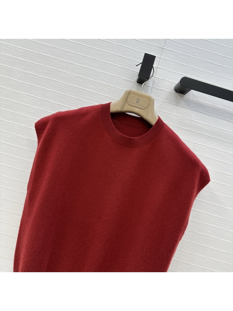 Brunello Cucinelli Exclusive High-Intelligence Cashmere Knit Vest with Copper Chain Detail