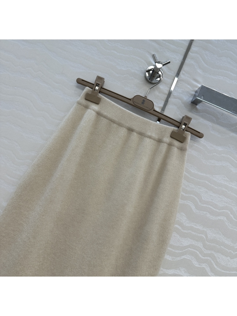 Brunello Cucinelli Luxe Cashmere Knit Midi Skirt in Cream Apricot