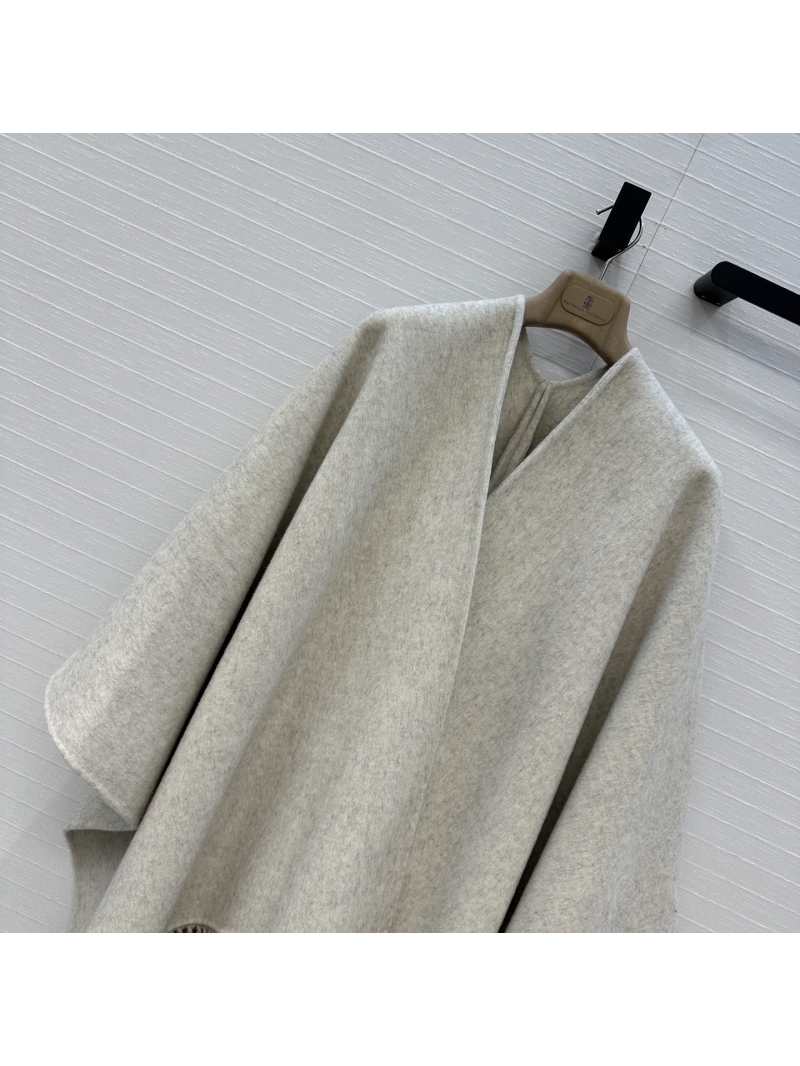 Brunello Cucinelli 100% Wool Double-Sided Cape Shawl in Beige | Timeless Old Money Style | Hand-Finished Fringe