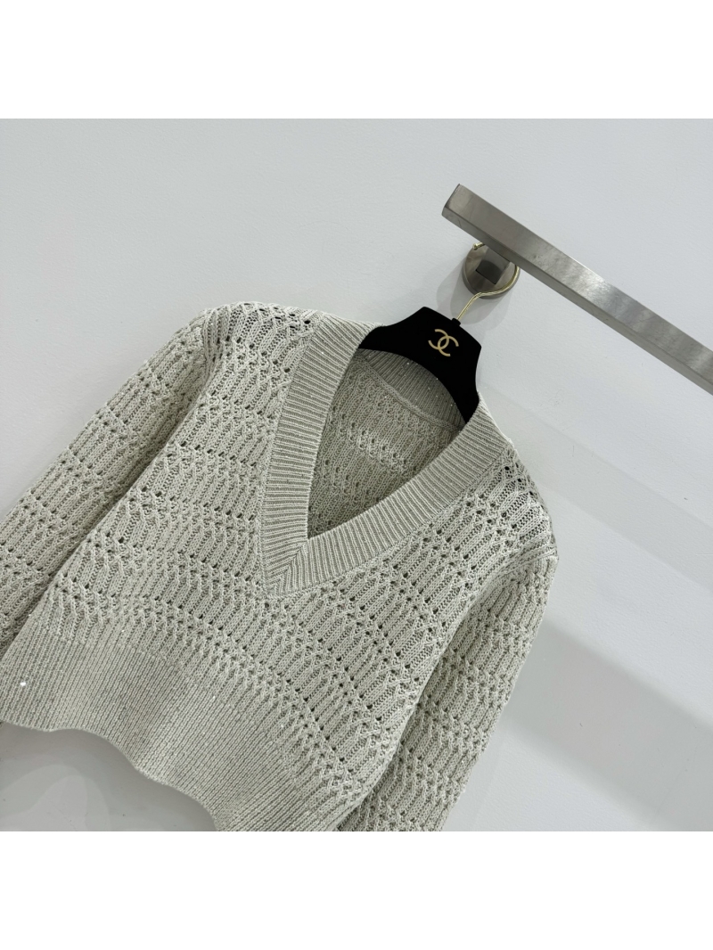 Brunello Cucinelli Sequin Linen-Cotton Cropped V-Neck Sweater in Cream