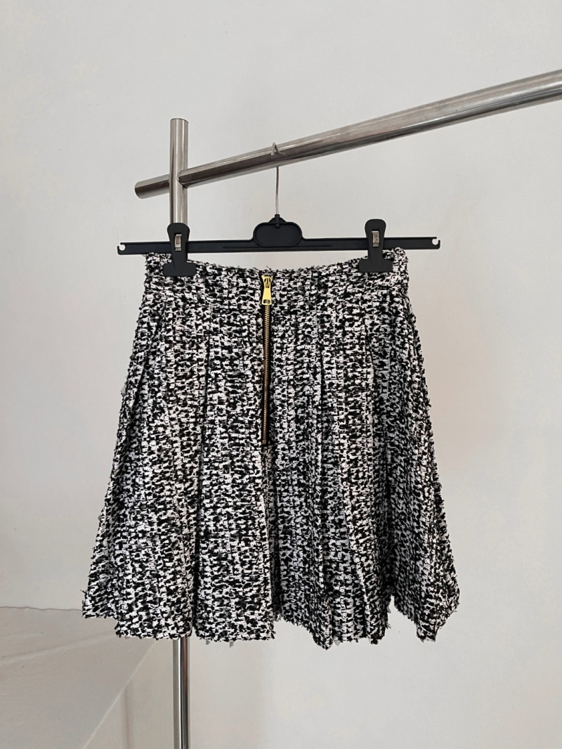 Balmain Monochrome Tweed A-Line Pleated Mini Skirt in Black and White