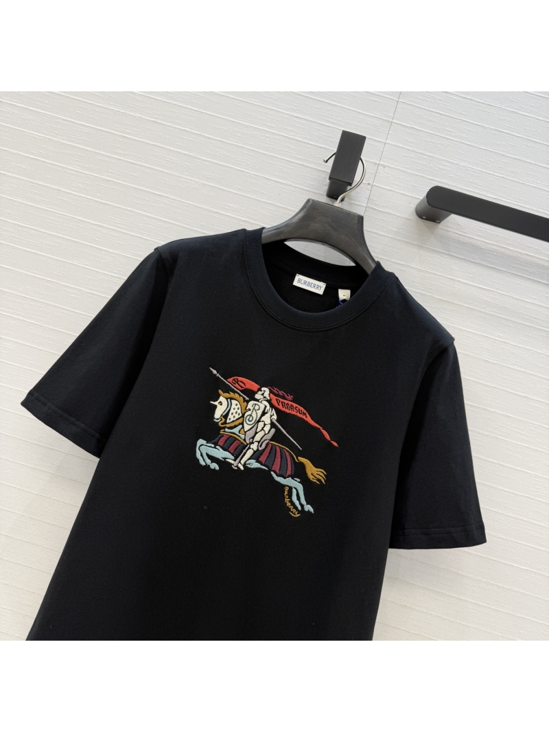 Burberry Signature Cotton Equestrian Knight Embroidered T-Shirt