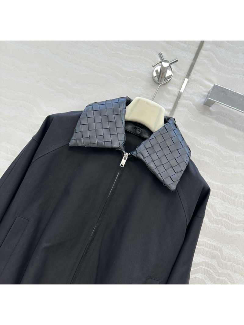 Bottega Veneta Luxe Early Autumn Jacket in Black - 100% Lambskin with Detachable Handwoven Collar