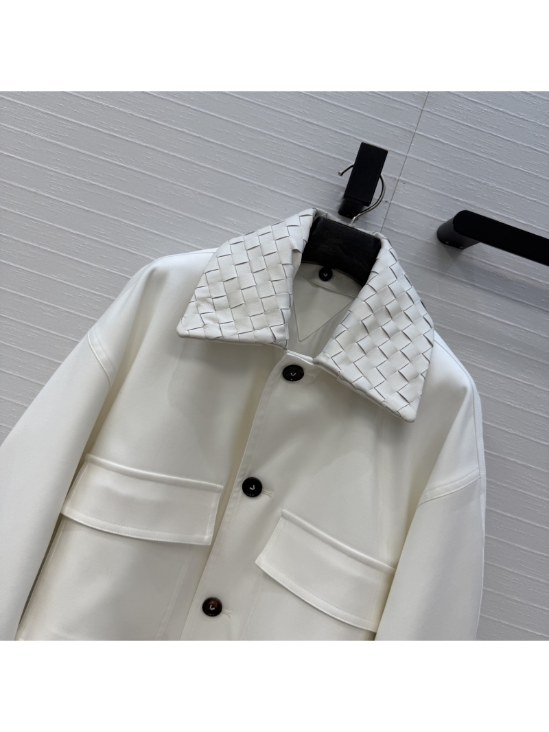 Bottega Veneta 100% Lambskin Woven Collar Wool-Blend Cropped Barn Jacket in Cream