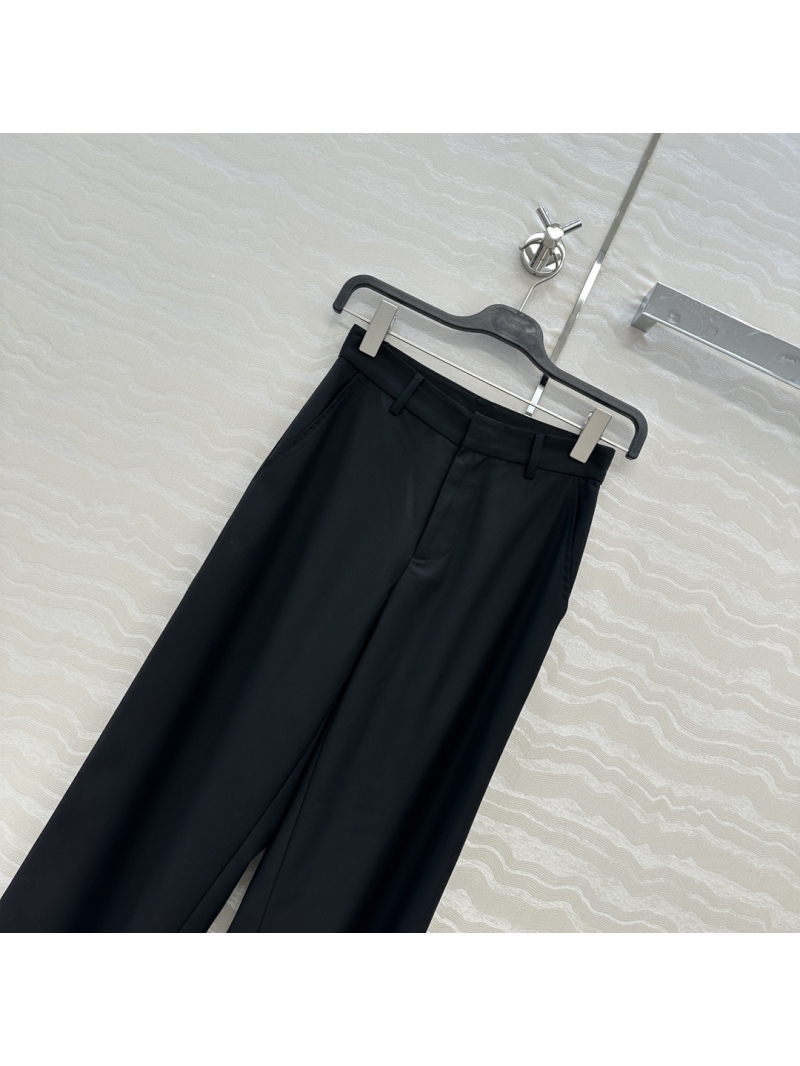 Bottega Veneta Sumptuous Worsted Wool Tailored Straight-Leg Trousers in Black