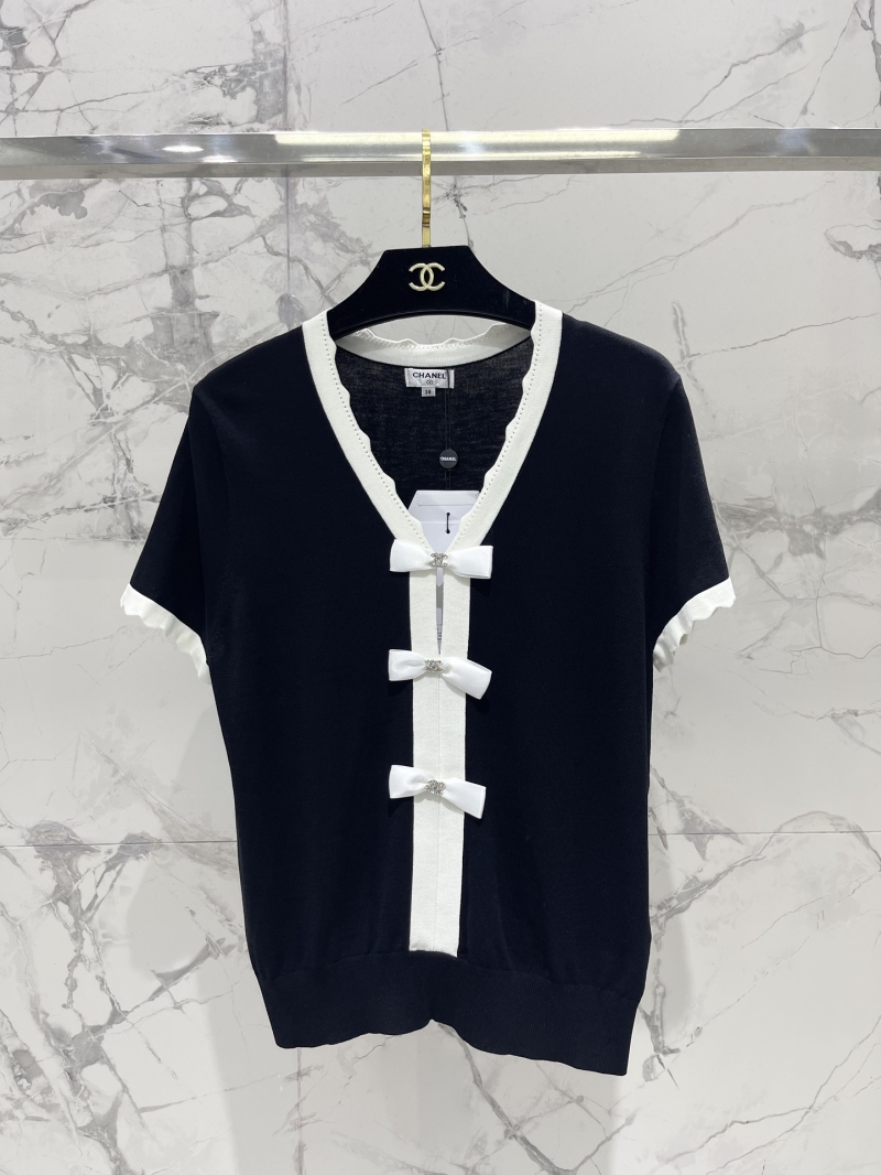 Chanel Bow-Embellished Color-Block V-Neck Knit Cardigan in Black
