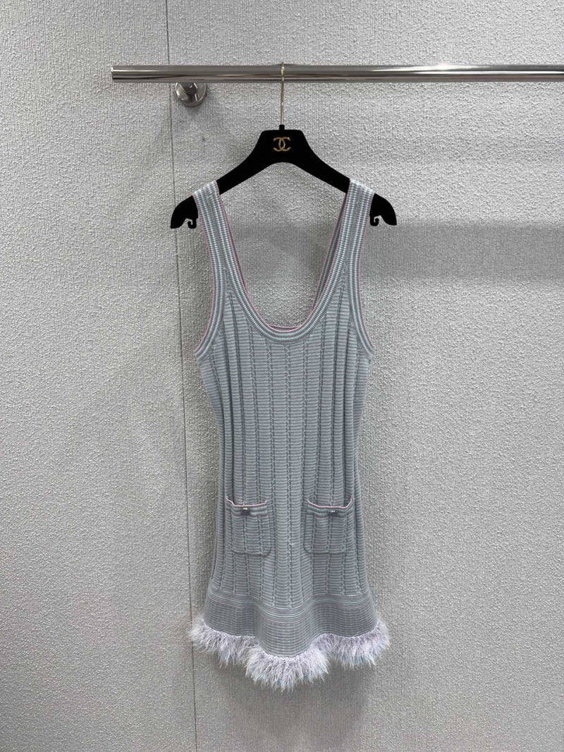Chanel 25B Atelier Sleeveless Ribbed Cashmere Knit Vest Dress with Fur Trim - Light Gray with Pastel Hues