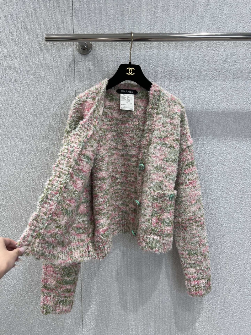 Chanel Cropped V-Neck Knit Cardigan - Hand-Blended Tweed, Dual Pockets, Sage Green CC Buttons