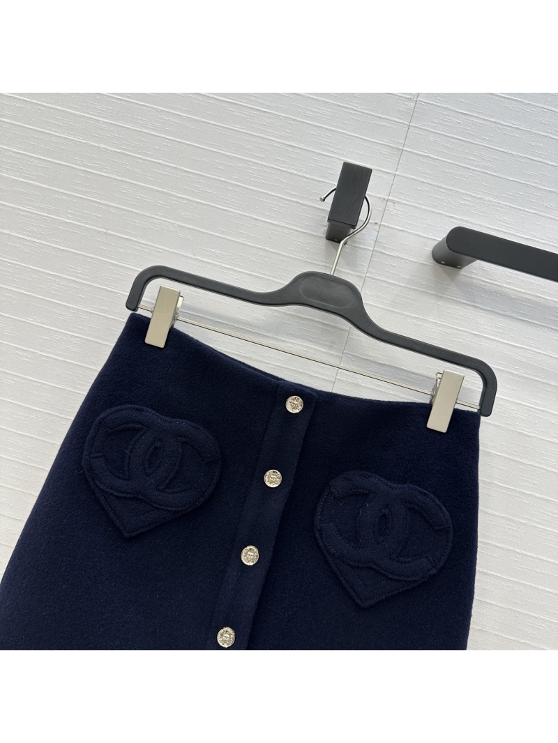 Chanel 25k Collection 100% Wool A-Line Mini Skirt with Heart-Shaped CC Pockets