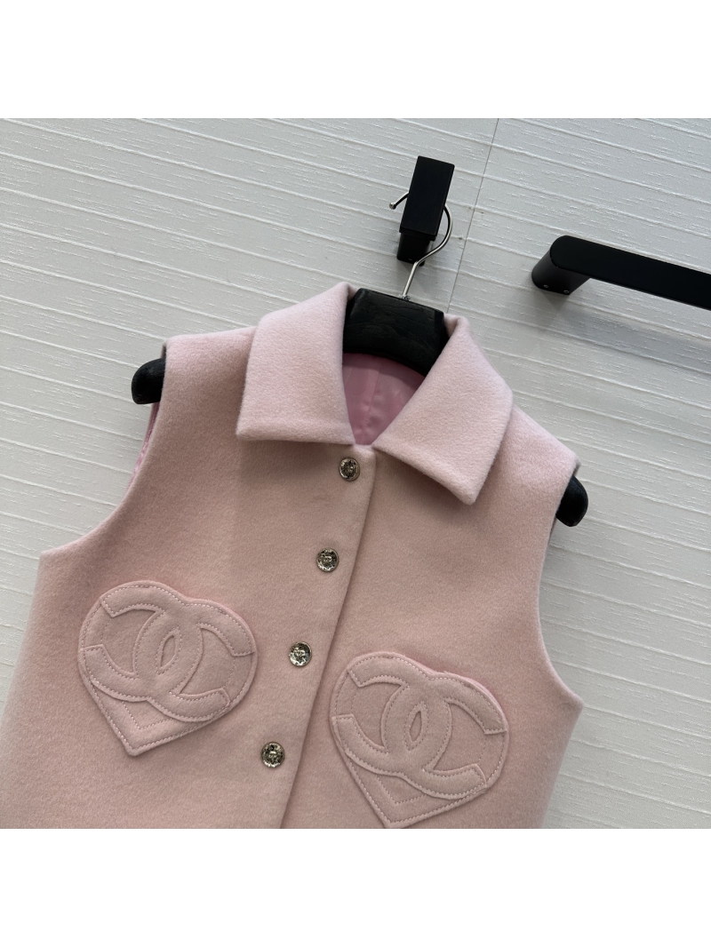 Chanel 100% Wool Heart CC Pocket Cropped Vest