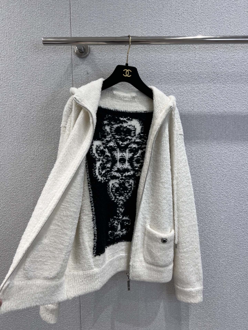 Chanel Sumptuous Cashmere-Wool Knit Hooded Cardigan | Creamy White, Elevated Double C Heart Jacquard | Luxury Knitwear