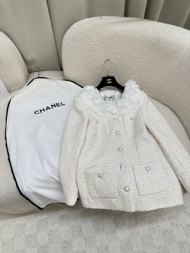 Chanel Flower Petal Collar Iridescent Tweed Jacket in Pearlized White