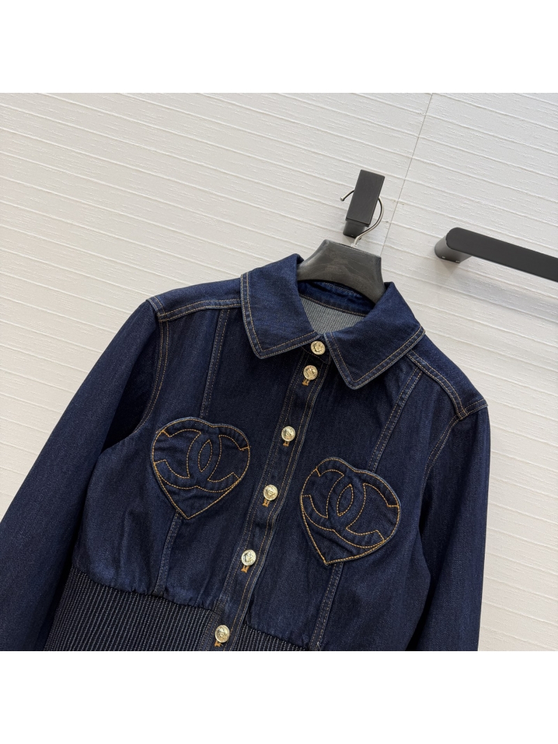 Chanel Heart-Embroidered Enzyme-Washed Cropped Denim Jacket in Navy Blue