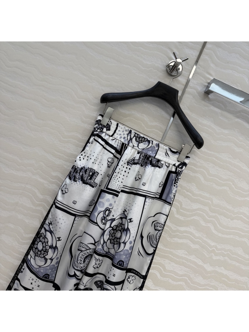 Chanel 100% Silk Twill Camellia and Pearl Print Straight-Leg Trousers with Lace Trim