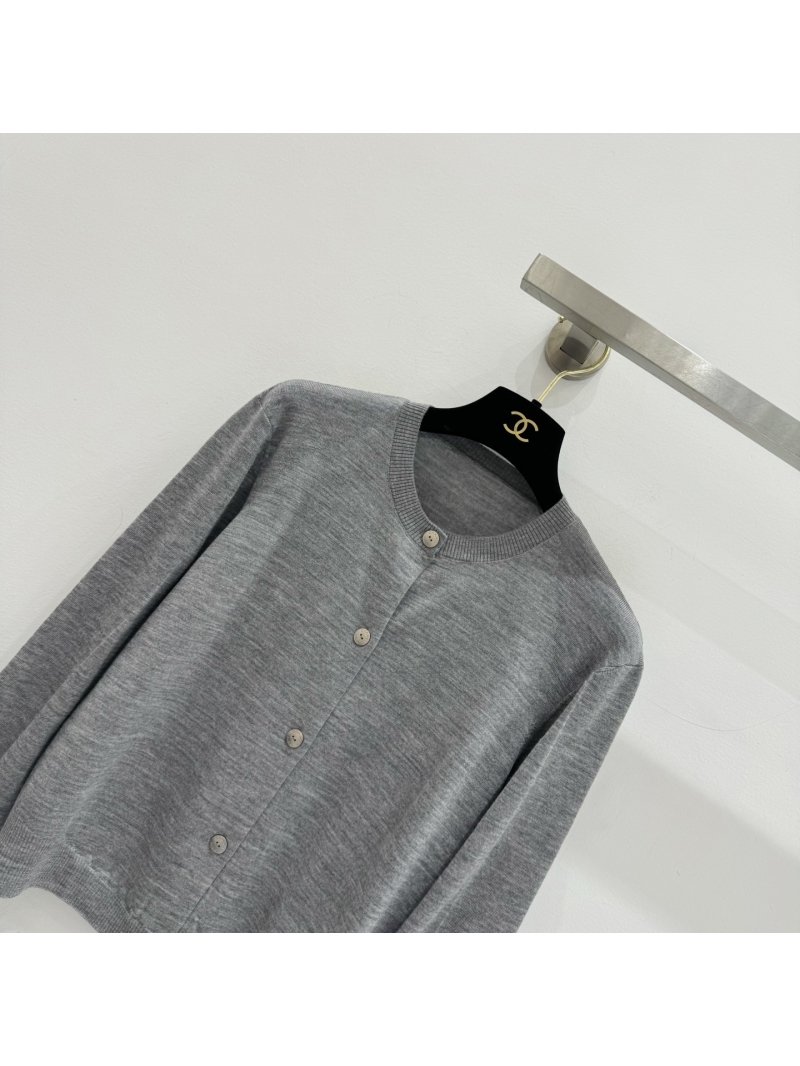 Chanel Cashmere Silk 16-Gauge Fine Knit Cardigan in Heathered Grey
