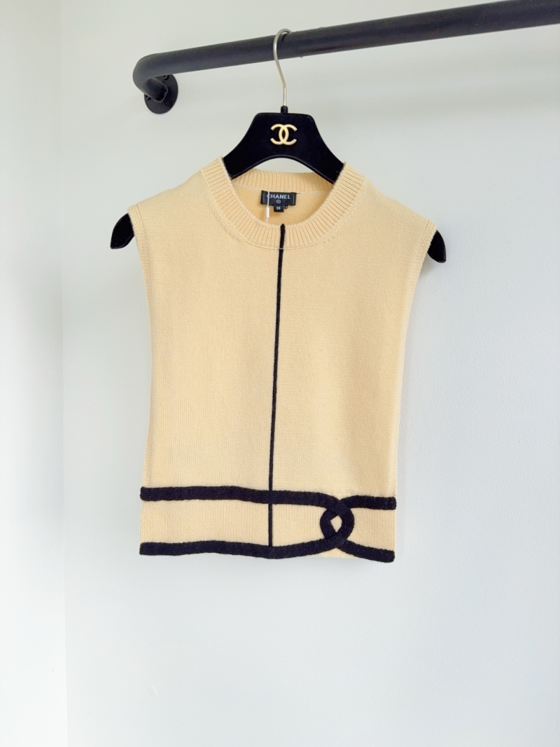 Chanel SS26 Heavy Cashmere Sleeveless Knit Vest in Buttermilk Yellow