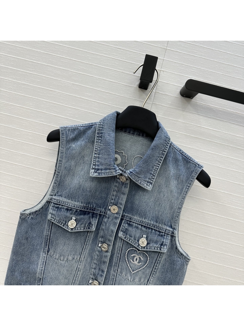 Chanel Exclusive Coco Beach Embroidered Denim Vest Jacket