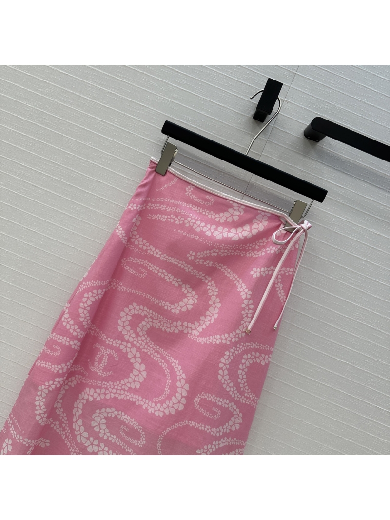 Chanel Coco Beach Serpent Petal Wave Print Long Skirt in Pink - Elegant & Versatile